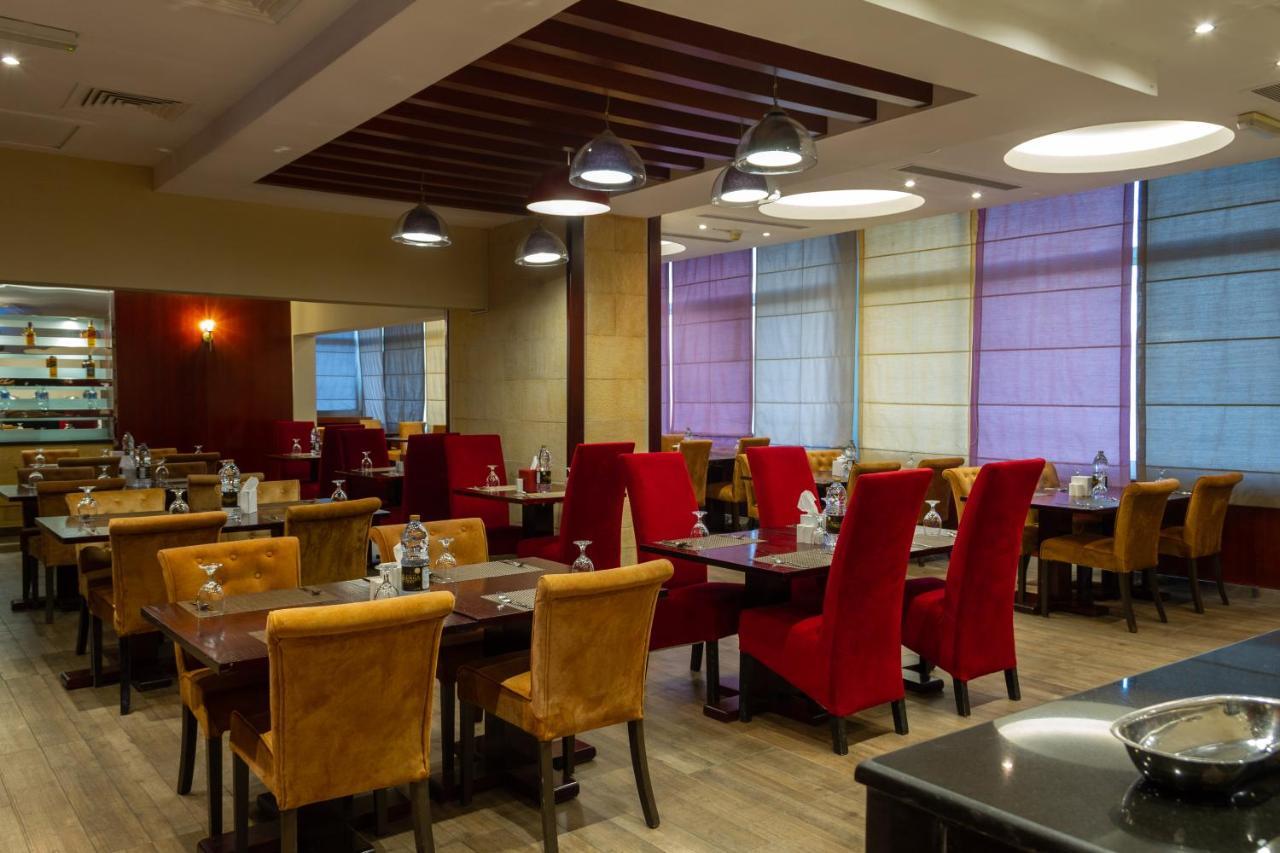 Villaggio Hotel Абу-Даби Экстерьер фото